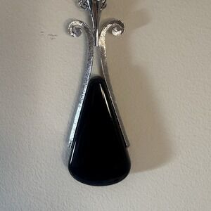 1974‎ Vintage AVON "Ebony Teardrop" 3.75" Pendant Necklace Rope Black Lucite